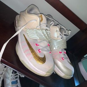 KD Aunt pearl 7 Used